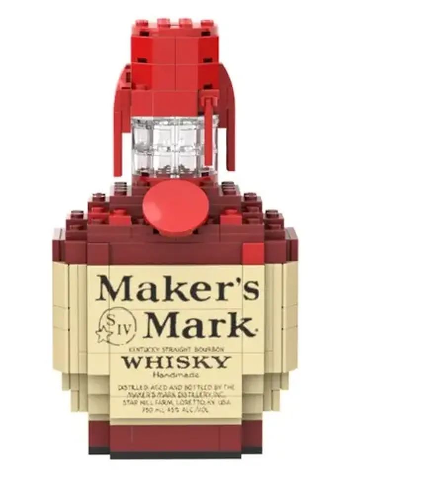 דגם קוביות בצורת בקבוק Maker’s Mark